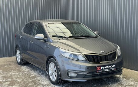 KIA Rio III рестайлинг, 2015 год, 917 000 рублей, 22 фотография