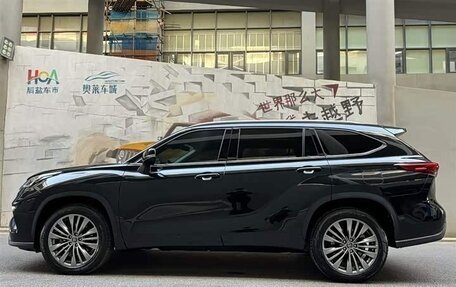 Toyota Highlander, 2024 год, 5 300 000 рублей, 5 фотография