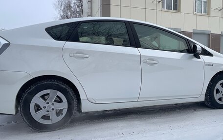 Toyota Prius, 2010 год, 1 115 000 рублей, 10 фотография