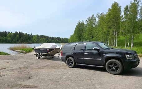 Chevrolet Tahoe III, 2013 год, 1 980 000 рублей, 4 фотография
