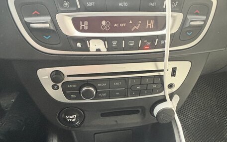 Renault Fluence I, 2015 год, 950 000 рублей, 15 фотография