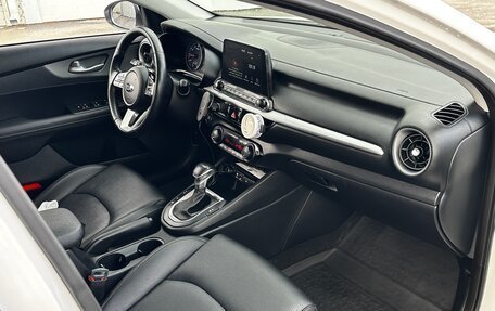 KIA K3, 2018 год, 2 200 000 рублей, 24 фотография