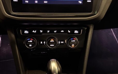 Volkswagen Tiguan II, 2018 год, 2 200 000 рублей, 6 фотография