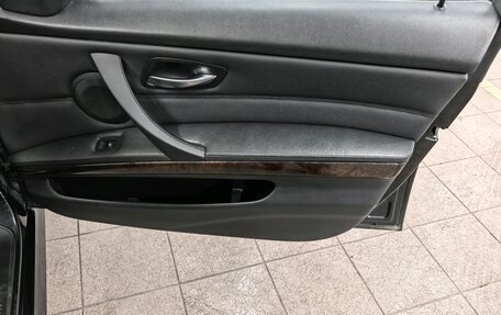 BMW 3 серия, 2011 год, 910 000 рублей, 20 фотография