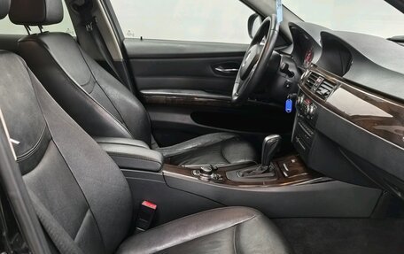 BMW 3 серия, 2011 год, 910 000 рублей, 22 фотография