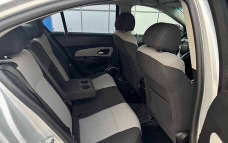 Chevrolet Cruze II, 2011 год, 675 000 рублей, 10 фотография