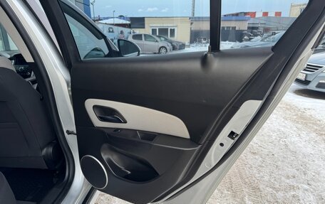 Chevrolet Cruze II, 2011 год, 675 000 рублей, 9 фотография