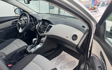 Chevrolet Cruze II, 2011 год, 675 000 рублей, 7 фотография