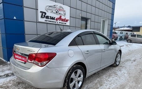 Chevrolet Cruze II, 2011 год, 675 000 рублей, 3 фотография