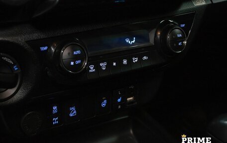 Toyota Hilux VIII, 2021 год, 4 599 000 рублей, 11 фотография