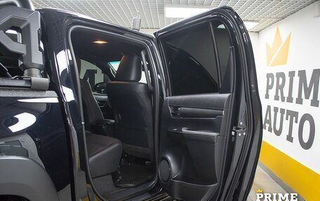 Toyota Hilux VIII, 2021 год, 4 599 000 рублей, 20 фотография