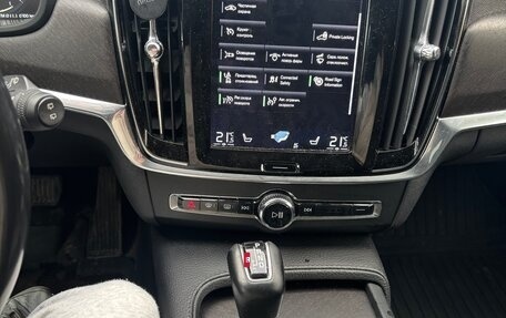 Volvo V90 Cross Country I рестайлинг, 2017 год, 2 720 000 рублей, 9 фотография