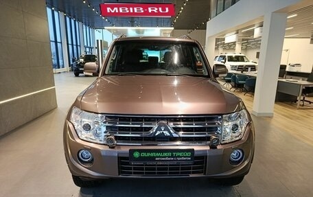 Mitsubishi Pajero IV, 2012 год, 1 860 000 рублей, 2 фотография