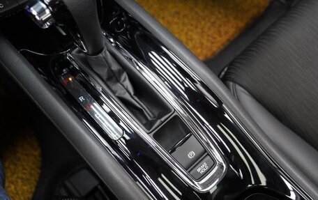 Honda Vezel, 2022 год, 1 290 000 рублей, 11 фотография