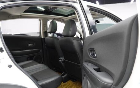 Honda Vezel, 2022 год, 1 290 000 рублей, 15 фотография