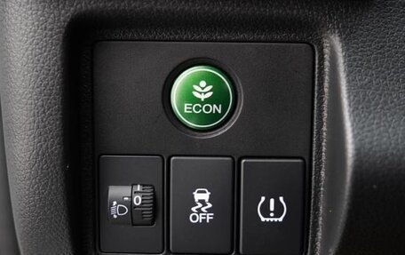 Honda Vezel, 2022 год, 1 290 000 рублей, 10 фотография