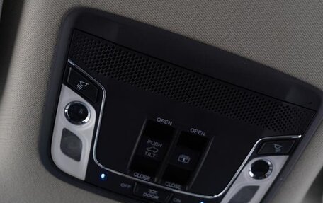 Honda Vezel, 2022 год, 1 290 000 рублей, 12 фотография