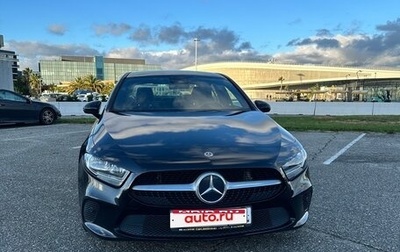 Mercedes-Benz A-Класс, 2019 год, 2 700 000 рублей, 1 фотография