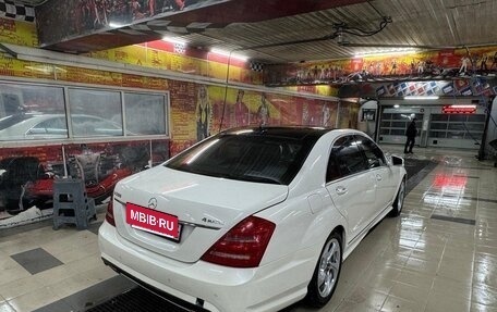 Mercedes-Benz S-Класс, 2010 год, 1 700 000 рублей, 3 фотография