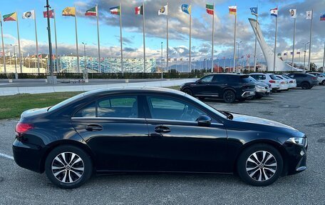 Mercedes-Benz A-Класс, 2019 год, 2 700 000 рублей, 3 фотография