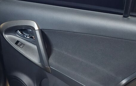 Toyota RAV4, 2010 год, 1 800 000 рублей, 16 фотография