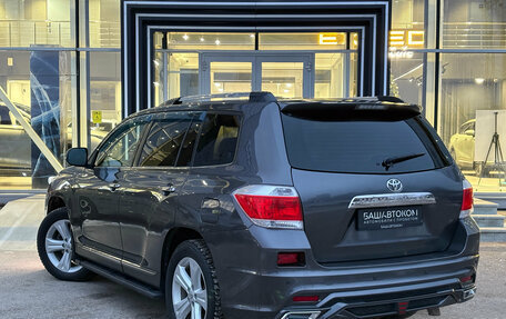 Toyota Highlander III, 2012 год, 1 750 000 рублей, 7 фотография