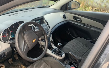 Chevrolet Cruze II, 2012 год, 850 000 рублей, 3 фотография