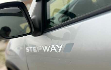 Renault Logan II, 2021 год, 990 000 рублей, 8 фотография