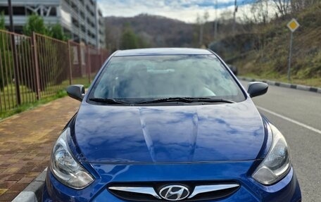 Hyundai Solaris II рестайлинг, 2013 год, 580 000 рублей, 2 фотография