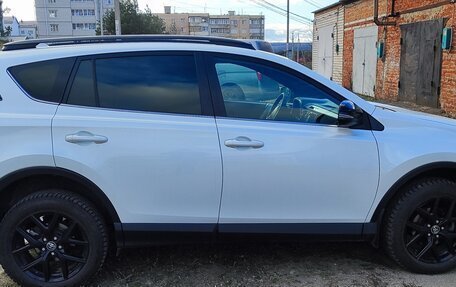 Toyota RAV4, 2018 год, 2 150 000 рублей, 11 фотография