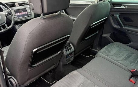 Volkswagen Tiguan II, 2017 год, 1 800 000 рублей, 12 фотография