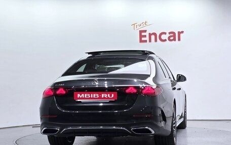 Mercedes-Benz E-Класс, 2025 год, 7 800 000 рублей, 4 фотография