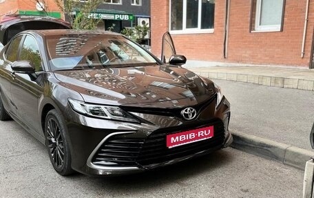 Toyota Camry, 2022 год, 4 500 000 рублей, 1 фотография