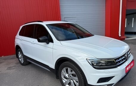 Volkswagen Tiguan II, 2019 год, 2 450 000 рублей, 1 фотография