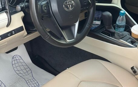 Toyota Camry, 2022 год, 4 500 000 рублей, 9 фотография