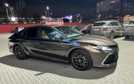 Toyota Camry, 2022 год, 4 500 000 рублей, 2 фотография