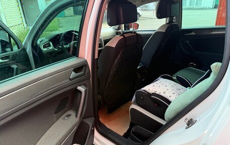 Volkswagen Tiguan II, 2019 год, 2 450 000 рублей, 11 фотография