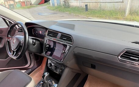 Volkswagen Tiguan II, 2019 год, 2 450 000 рублей, 12 фотография