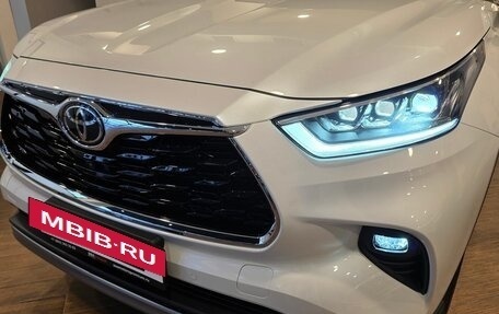 Toyota Highlander, 2025 год, 6 190 000 рублей, 7 фотография