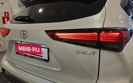 Toyota Highlander, 2025 год, 6 190 000 рублей, 10 фотография