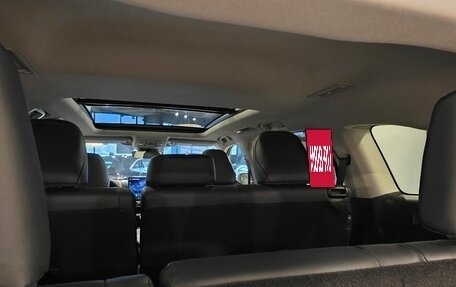 Toyota Highlander, 2025 год, 6 190 000 рублей, 28 фотография