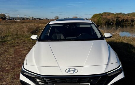 Hyundai Elantra, 2024 год, 2 100 000 рублей, 6 фотография