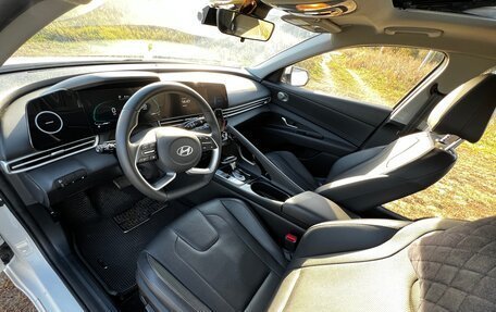 Hyundai Elantra, 2024 год, 2 100 000 рублей, 12 фотография