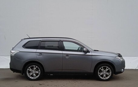 Mitsubishi Outlander III рестайлинг 3, 2012 год, 880 000 рублей, 4 фотография
