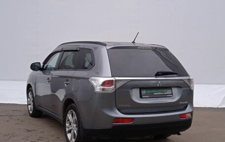 Mitsubishi Outlander III рестайлинг 3, 2012 год, 880 000 рублей, 6 фотография