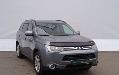 Mitsubishi Outlander III рестайлинг 3, 2012 год, 880 000 рублей, 3 фотография