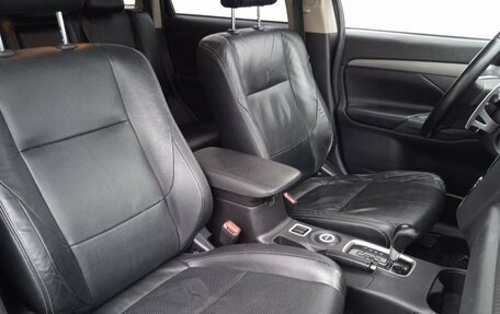 Mitsubishi Outlander III рестайлинг 3, 2012 год, 880 000 рублей, 21 фотография