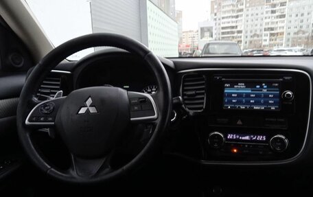 Mitsubishi Outlander III рестайлинг 3, 2012 год, 880 000 рублей, 18 фотография