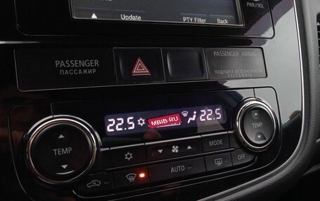 Mitsubishi Outlander III рестайлинг 3, 2012 год, 880 000 рублей, 15 фотография