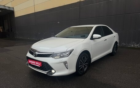 Toyota Camry, 2017 год, 2 270 000 рублей, 5 фотография